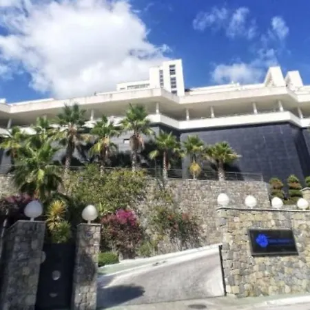 Hills Luxury אלתיאה